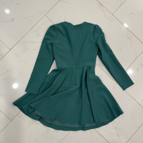 NWT Gal Meets Glam Celeste Dress - Picture 3 of 8